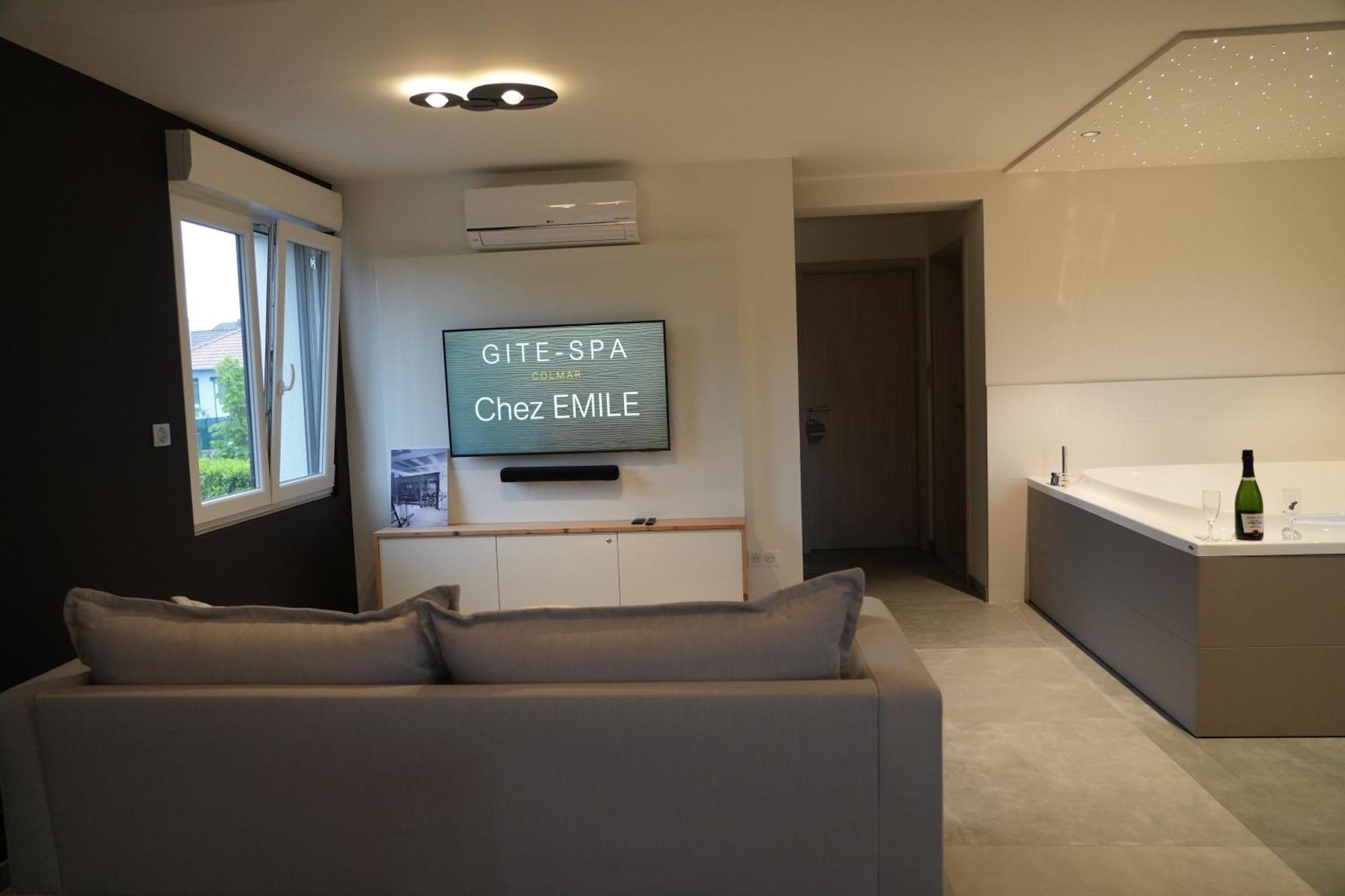 Gite Spa L'Atelier Emile - Spa Privatif - 5 Min Colmar Sainte-Croix-en-Plaine Oda fotoğraf